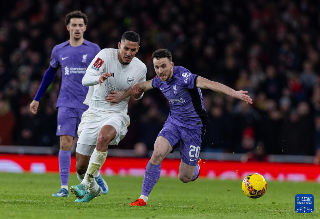 赛地聚焦：足总杯集结日热度飙升，阿森纳主帅复盘，悬念犹存，阵容厚度经受考验的简单介绍