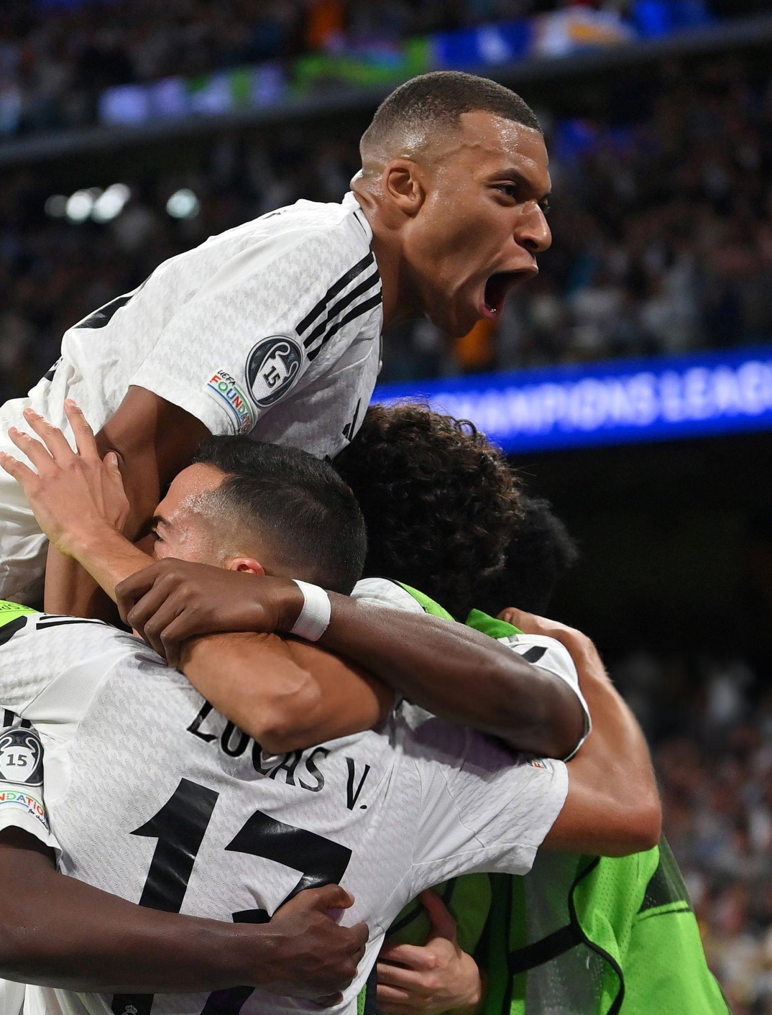 包含赛后突围战来临,多特蒙德围绕足总杯扳平良机,目标明确,细节决定成败的词条 包含赛后突围战来临,多特蒙德围绕足总杯扳平良机,目标明确,细节决定成败的词条